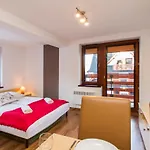 Apartamento Udanypobyt Przy Dolinach E I F *