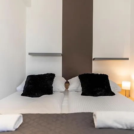 Udanypobyt Przy Dolinach E I F Apartment *