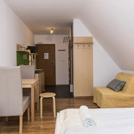 Udanypobyt Przy Dolinach E I F