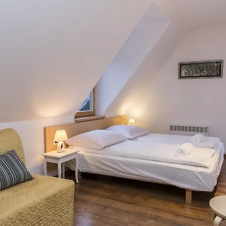 Udanypobyt Przy Dolinach E I F *