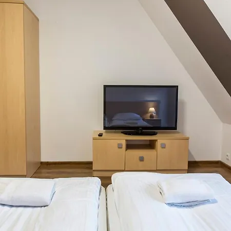 Apartment Udanypobyt Przy Dolinach E I F *