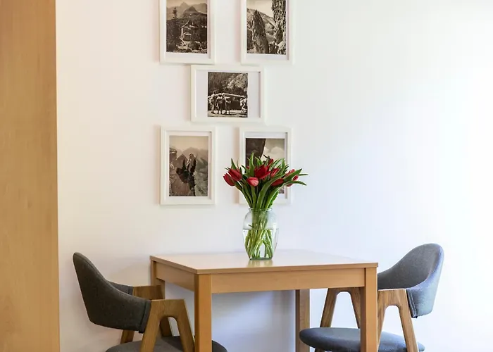 Udanypobyt Przy Dolinach E I F كوشتيليسكا