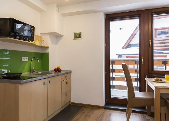 Udanypobyt Przy Dolinach E I F كوشتيليسكا