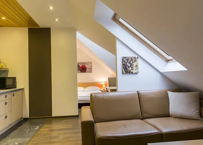 Udanypobyt Przy Dolinach E I F كوشتيليسكا