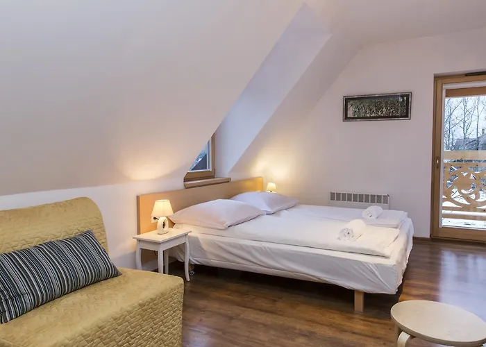 Udanypobyt Przy Dolinach E I F *