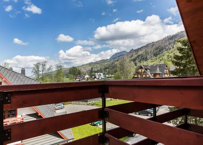 Udanypobyt Przy Dolinach E I F * كوشتيليسكا